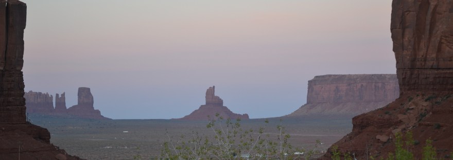 uitzicht op de rotsen van Monument Valley